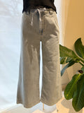 Pantalón de mezclilla corte amplio