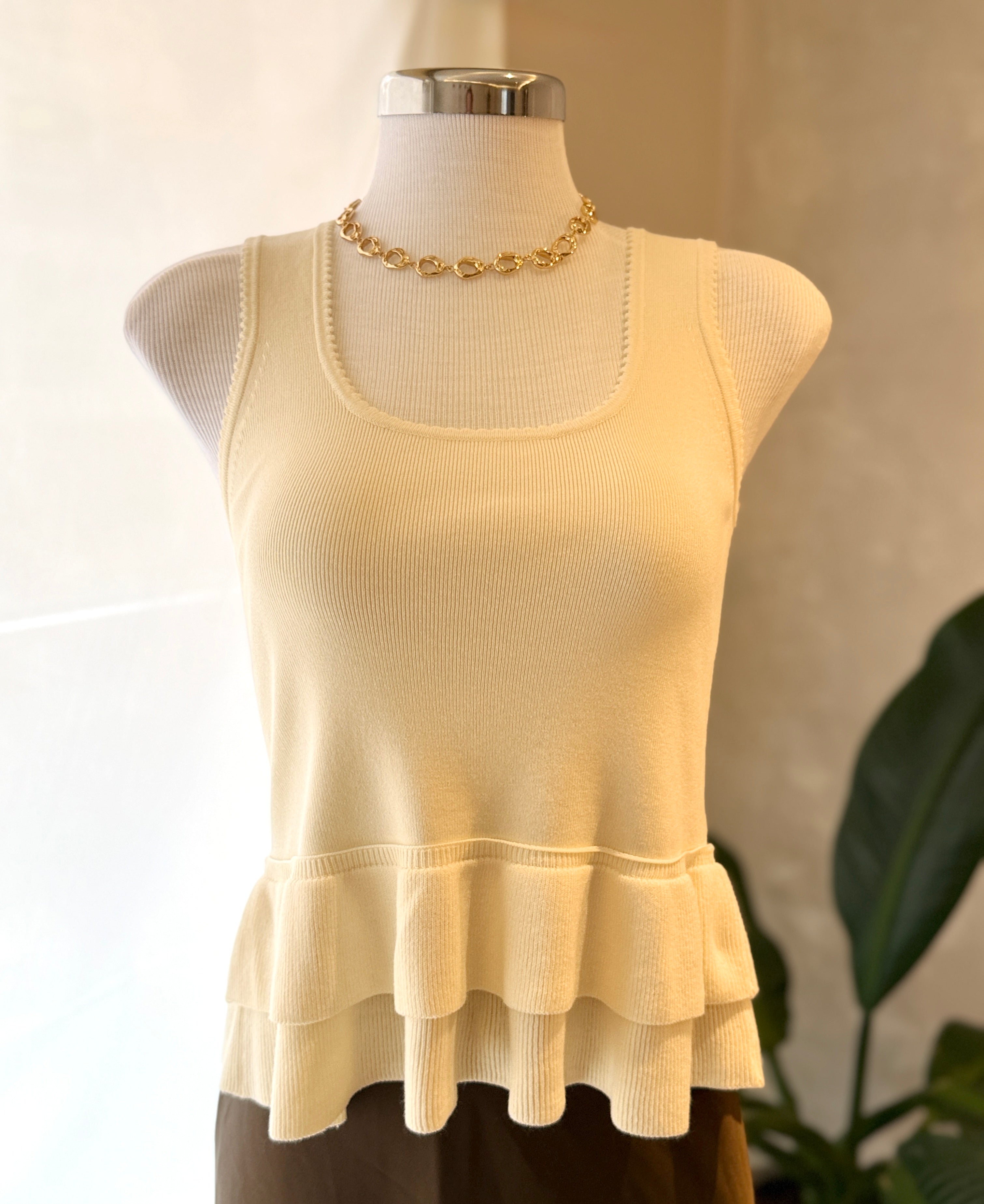 Blusa beige de planes sutiles