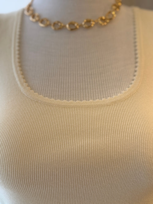 Blusa beige de planes sutiles
